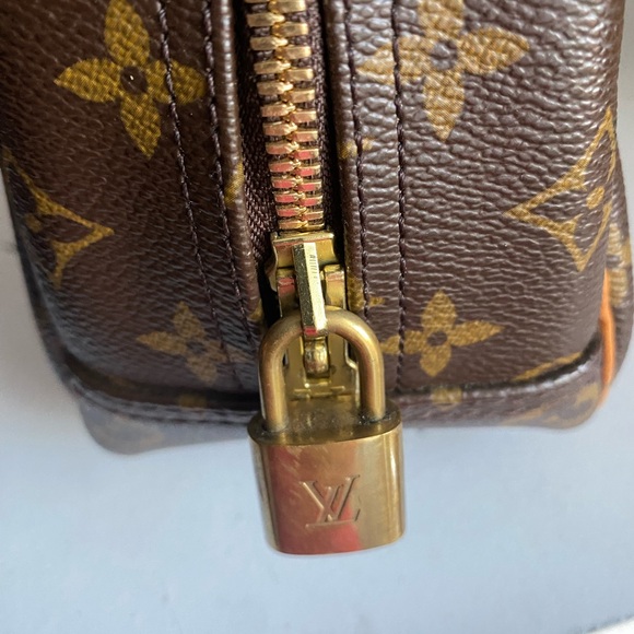 Louis Vuitton Deauville - like new!! - Picture 2 of 7